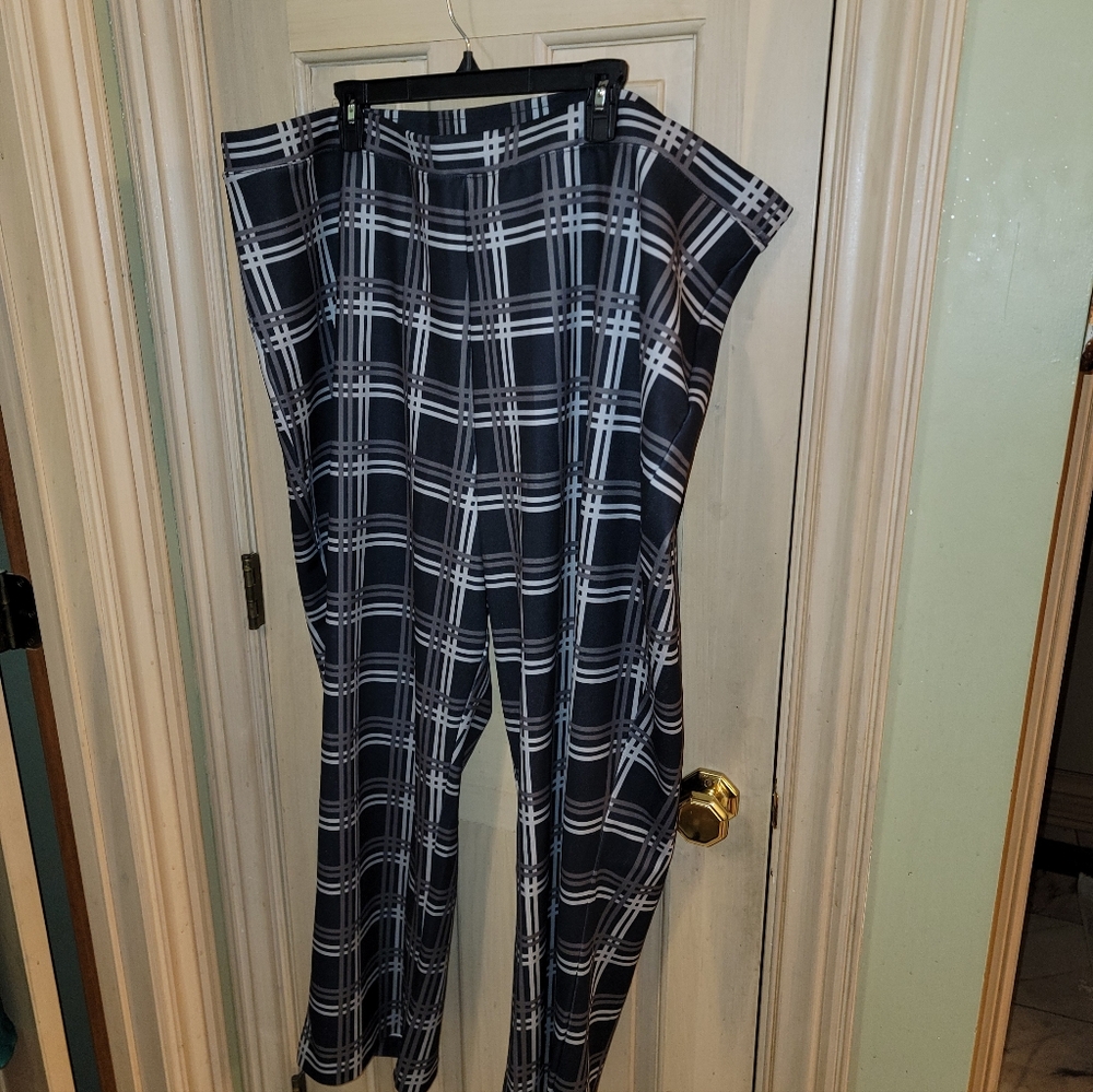 NWOT Womens Plus Sz 3X Anthony Originals Black And Gray Plaid Pants